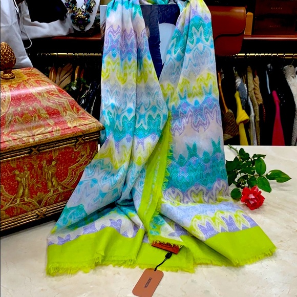HOST PIC MISSONI SARONG/SCARF/WRAP LARGE BEAUTIFUL SIGNATURE PRINT W/ FRINGE - Picture 1 of 9